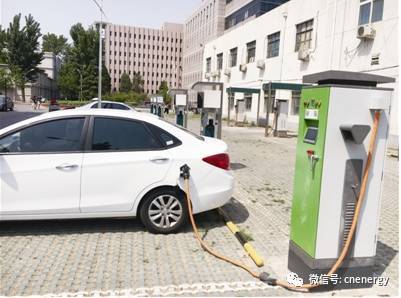 1495425700898087612.jpg 象牙塔內(nèi),電動(dòng)車的現(xiàn)實(shí)依舊“骨感”.jpg