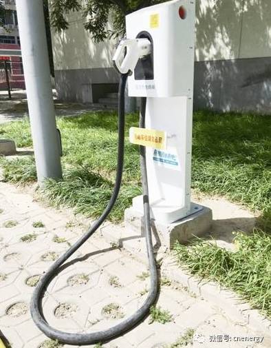 1495425777002053138.jpg 象牙塔內(nèi),電動(dòng)車的現(xiàn)實(shí)依舊“骨感”02.jpg