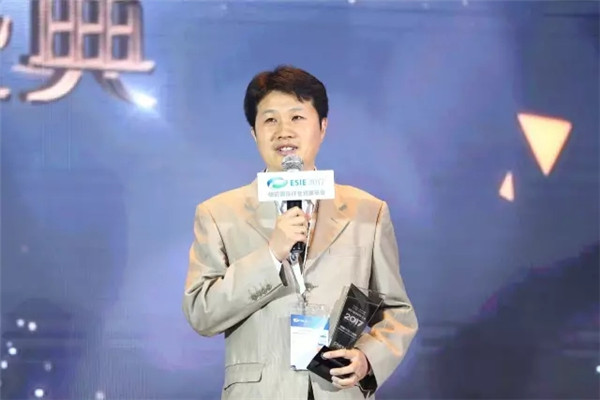 1495618264832058146.jpg 17.webp.jpg