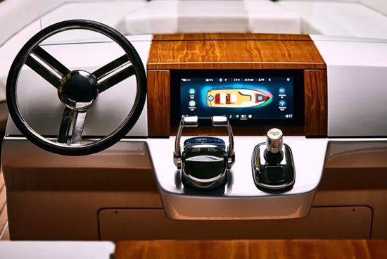 全球首款電動(dòng)游艇竟采用寶馬i3的電池,不到4小時(shí)內(nèi)充滿(mǎn)電 全球首款電動(dòng)游艇竟采用寶馬i3的電池,不到4小時(shí)內(nèi)充滿(mǎn)電