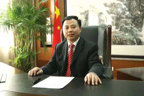 張?zhí)烊危杭訌?qiáng)報(bào)廢動力鋰電池再生循環(huán)利用