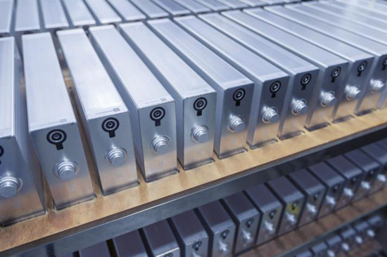 磷酸鐵鋰正在車用動力領域打響“翻身仗” 磷酸鐵鋰正在車用動力領域打響“翻身仗”