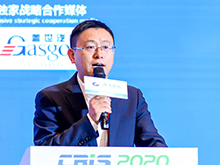 寧德時(shí)代新能源科技股份有限公司董事長助理孟祥峰主持“車用動(dòng)力電池的變革”主題論壇