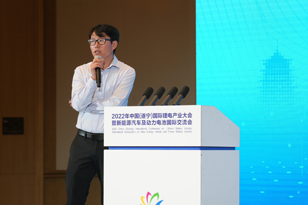 四川研一新材料有限責任公司董事長、深圳研一新材料有限責任公司新材料事業群董事長兼供應鏈中心采購總監程林 四川研一新材料有限責任公司董事長、深圳研一新材料有限責任公司新材料事業群董事長兼供應鏈中心采購總監程林