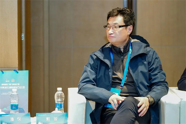 “Li+學社”高端對話：警惕全球化機遇下，鋰電企業的出海挑戰和技術迭代風險