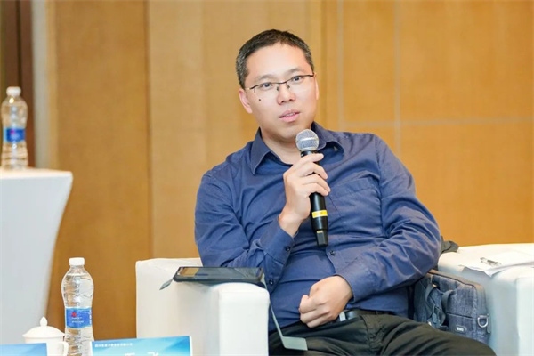 “Li+學社”高端對話：警惕全球化機遇下，鋰電企業的出海挑戰和技術迭代風險