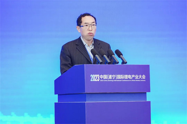 中國(guó)化學(xué)與物理電源行業(yè)協(xié)會(huì)總監(jiān)劉彥龍：介紹《電池行業(yè)能效對(duì)標(biāo)分析研究報(bào)告白皮書(shū)》