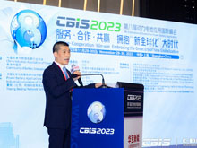 動(dòng)力電池應(yīng)用分會(huì)專家委員會(huì)副主任委員劉斐主持