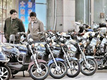 【南方都市報】禁售摩托車電動車的懶政邏輯