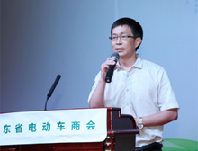 廣東產(chǎn)品質(zhì)量監(jiān)督檢驗(yàn)研究院輕紡部副部長(zhǎng)黃鎮(zhèn)澤致辭