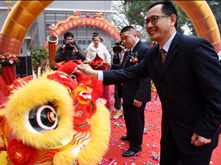 猛獅科技高起點建設(shè)電商O2O漳州體驗店