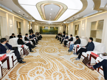 浙江省長(zhǎng)興縣委書記呂志良、縣長(zhǎng)周衛(wèi)兵新春走訪超威集團(tuán)助推開門紅